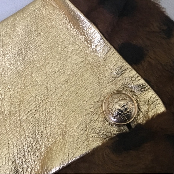 Vintage Versace Gold Medusa gloves. - Picture 7 of 9